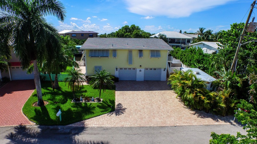 390 Bayland Road || TriPower Vacation Rentals, Fort Myers Beach Florida
