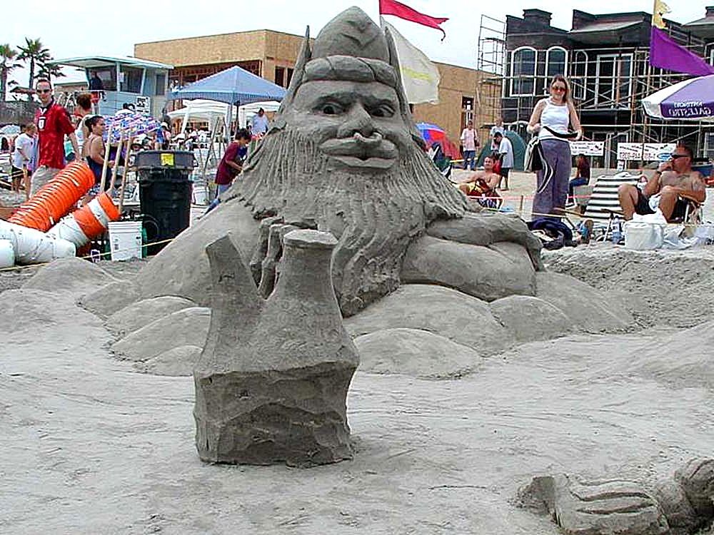 When is National Sandcastle and Sculpture Day?